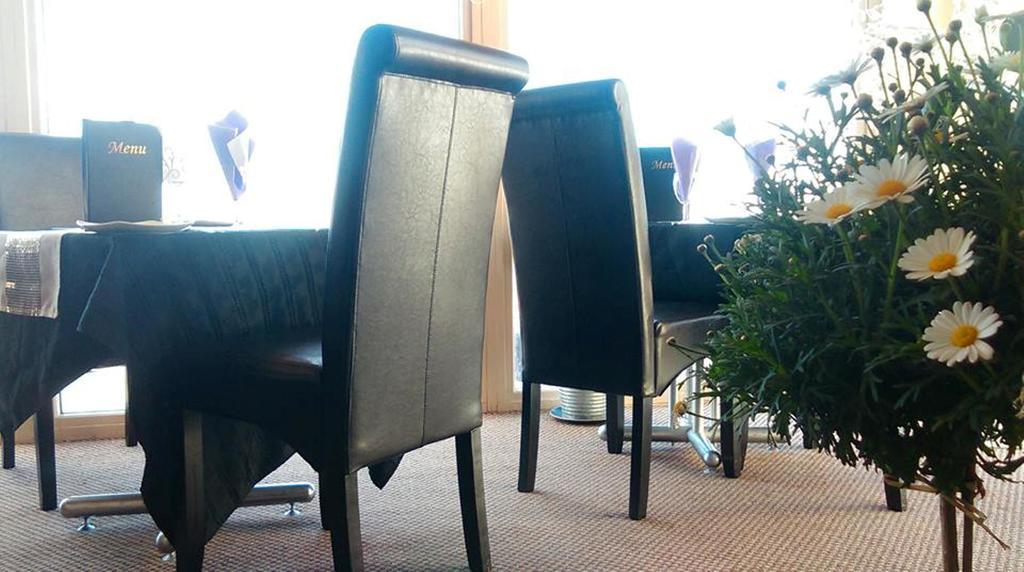 Crystals On The Prom Hotel Blackpool Bagian luar foto