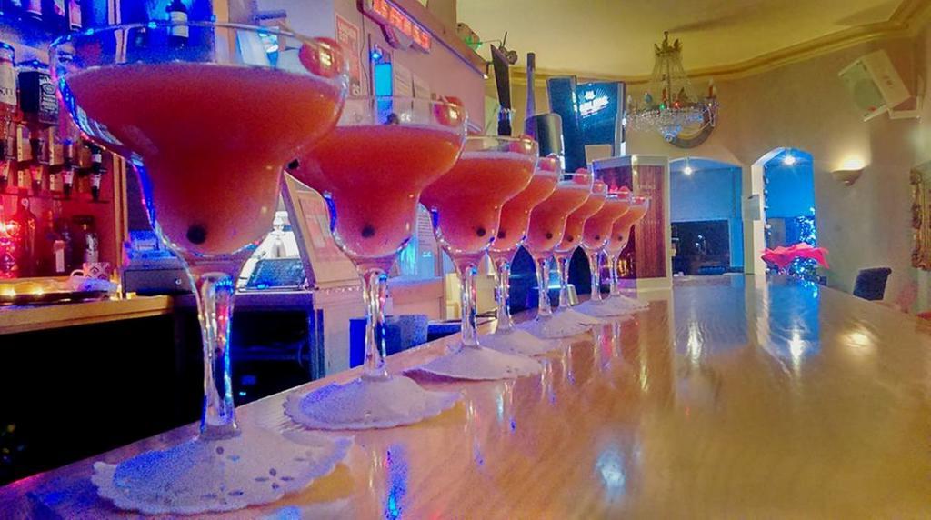 Crystals On The Prom Hotel Blackpool Bagian luar foto