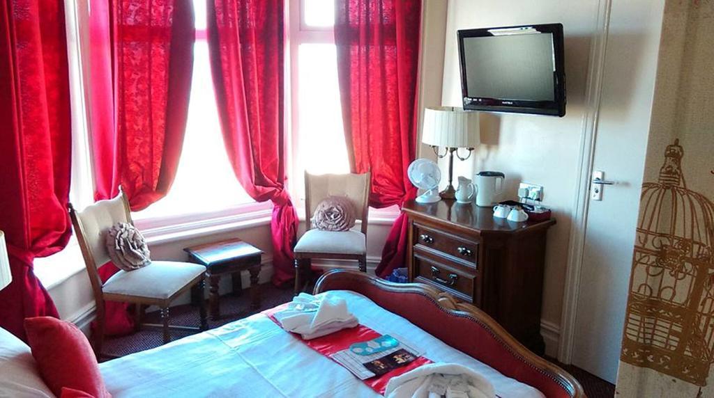 Crystals On The Prom Hotel Blackpool Ruang foto